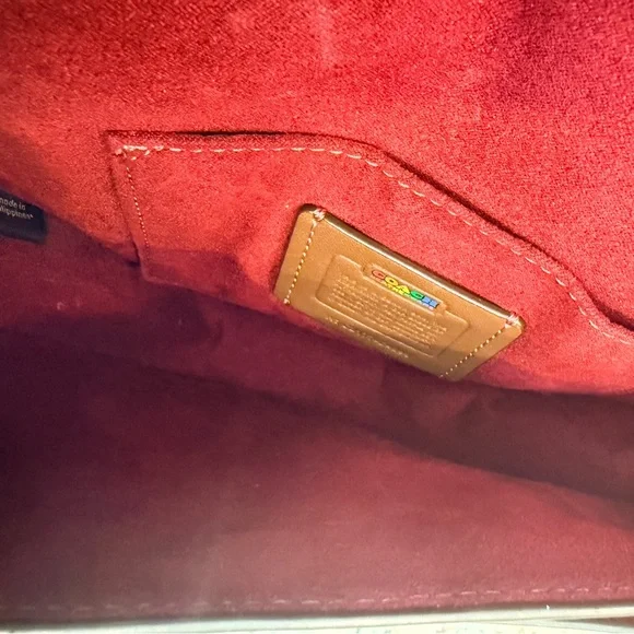 🌈 COACH Willow Saddle Bag in Rainbow Signature Canvas - Pride Edition & Dust Bag - Picture 10 of 12